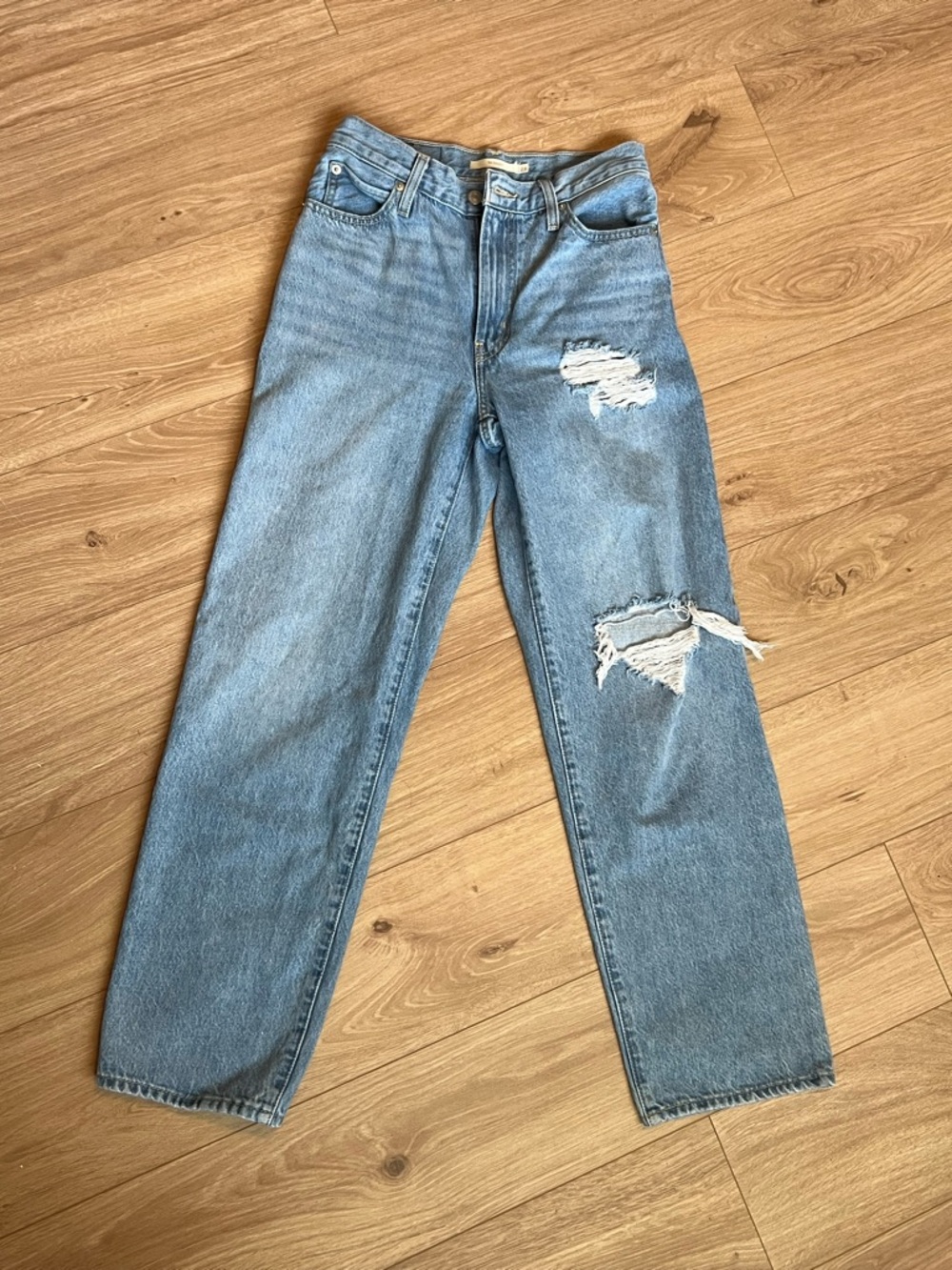 levi’s 94’ baggy jeans